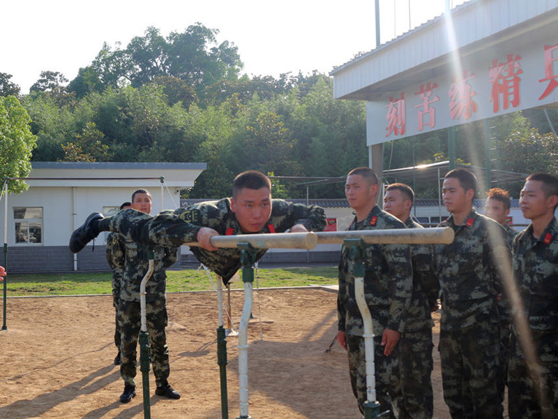 2022年6月16日，李林雨正在參加訓(xùn)練。武警隨州支隊(duì)供圖