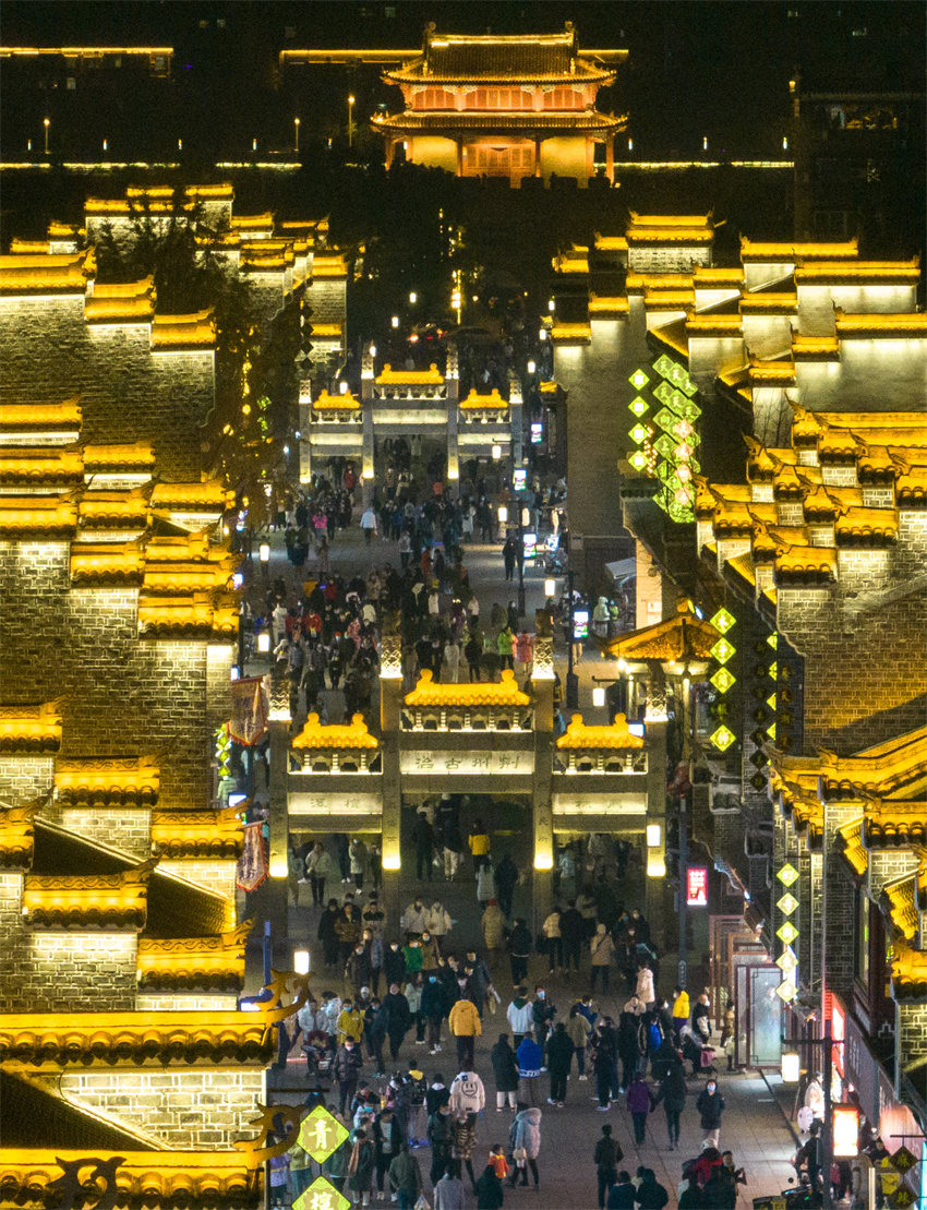 湖北襄陽(yáng)：古城北街“煙火氣”