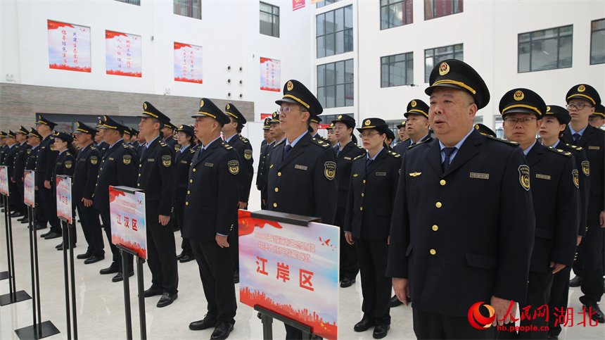 2023年武漢生態(tài)環(huán)境執(zhí)法大練兵技能比武活動(dòng)。人民網(wǎng)記者 王郭驥攝