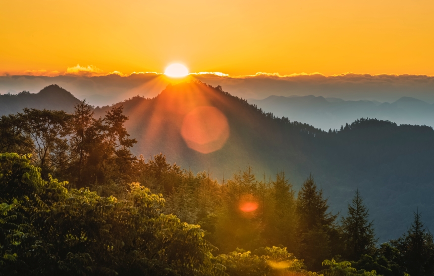 橫崗山日出。武穴市攝影家協(xié)會供圖