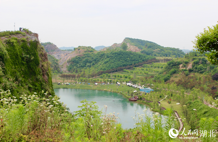 靈山生態(tài)文化旅游區(qū)風(fēng)景如畫。人民網(wǎng)記者 張沛攝